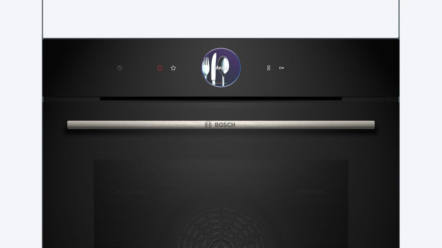 Bosch Series 8 built-in oven in black
